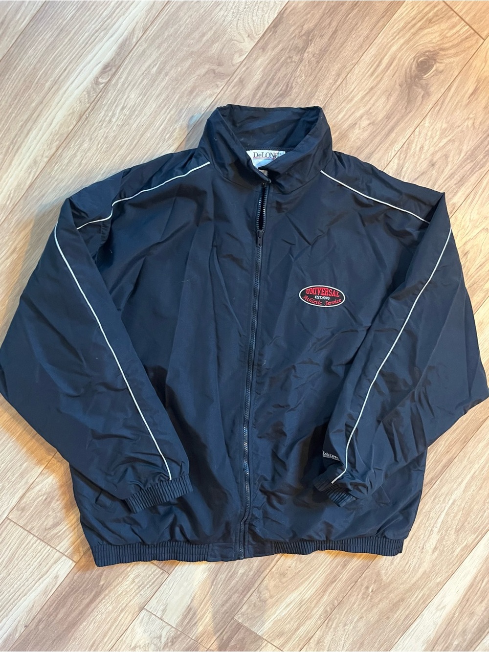 Vintage DeLong black windbreaker bomber jacket
